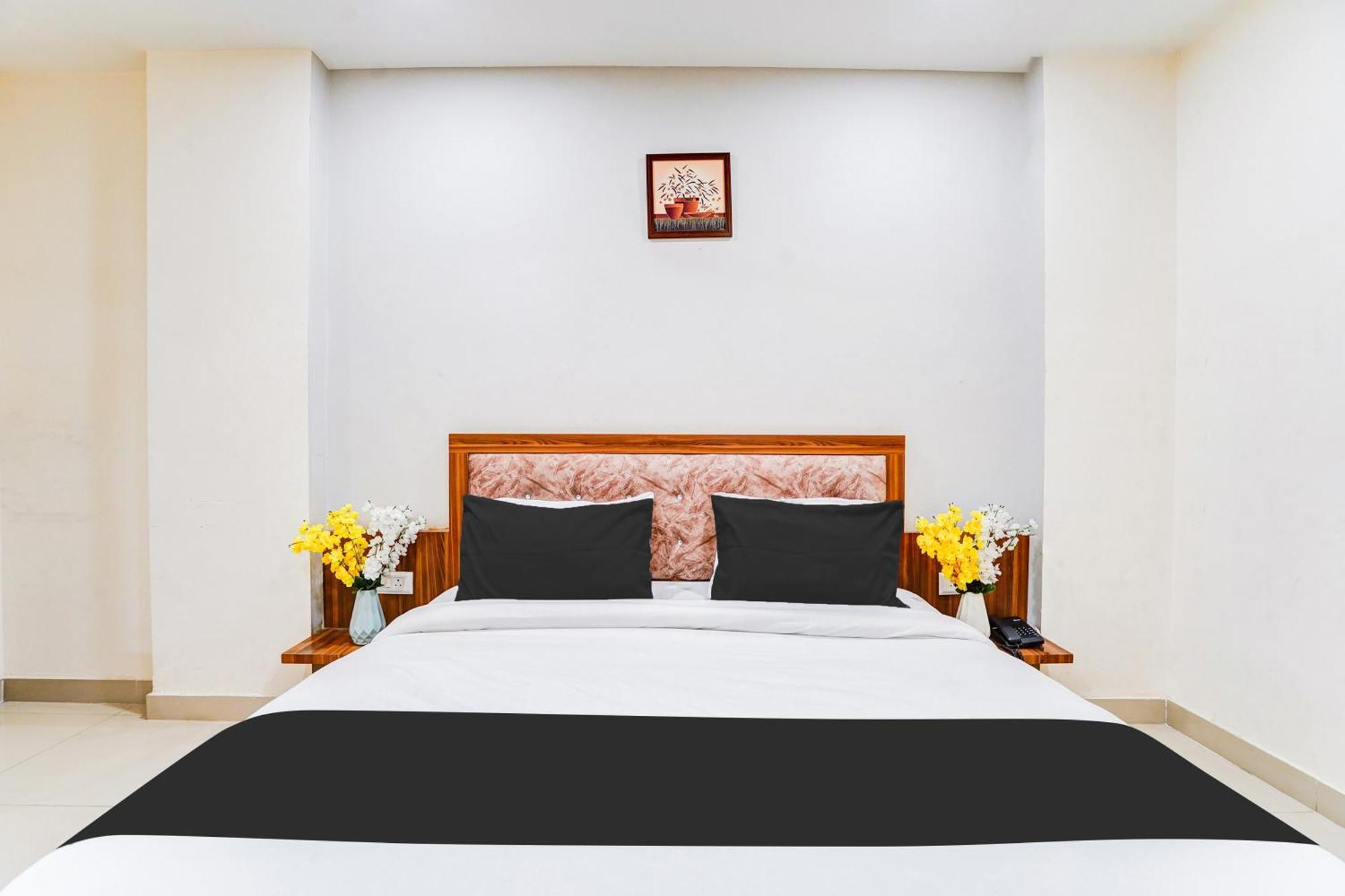 Super Collection O Sector 104 Noida Hotel Exterior foto