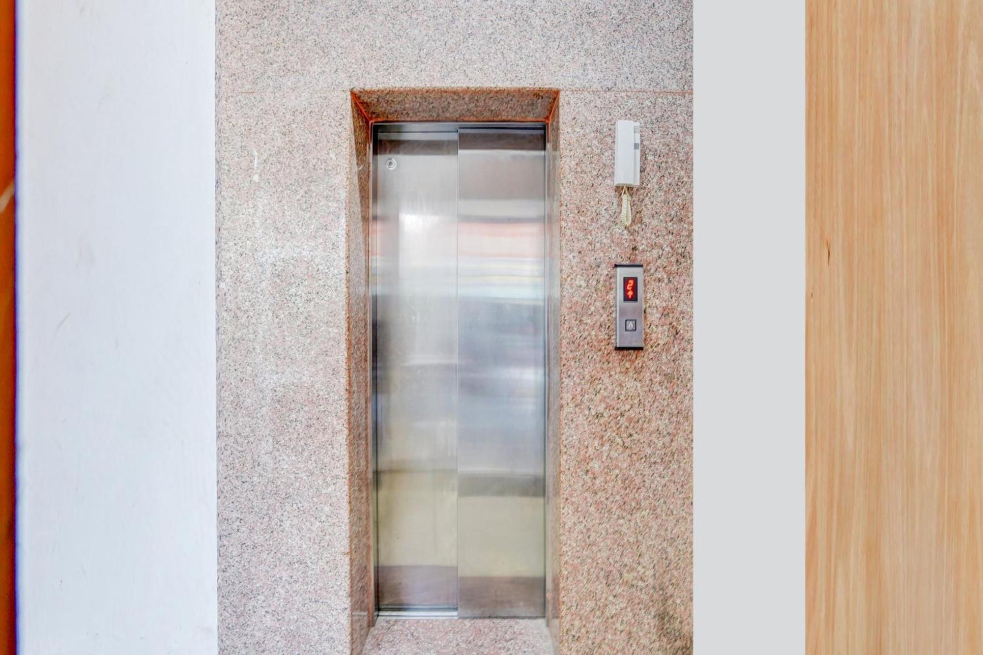 Super Collection O Sector 104 Noida Hotel Exterior foto