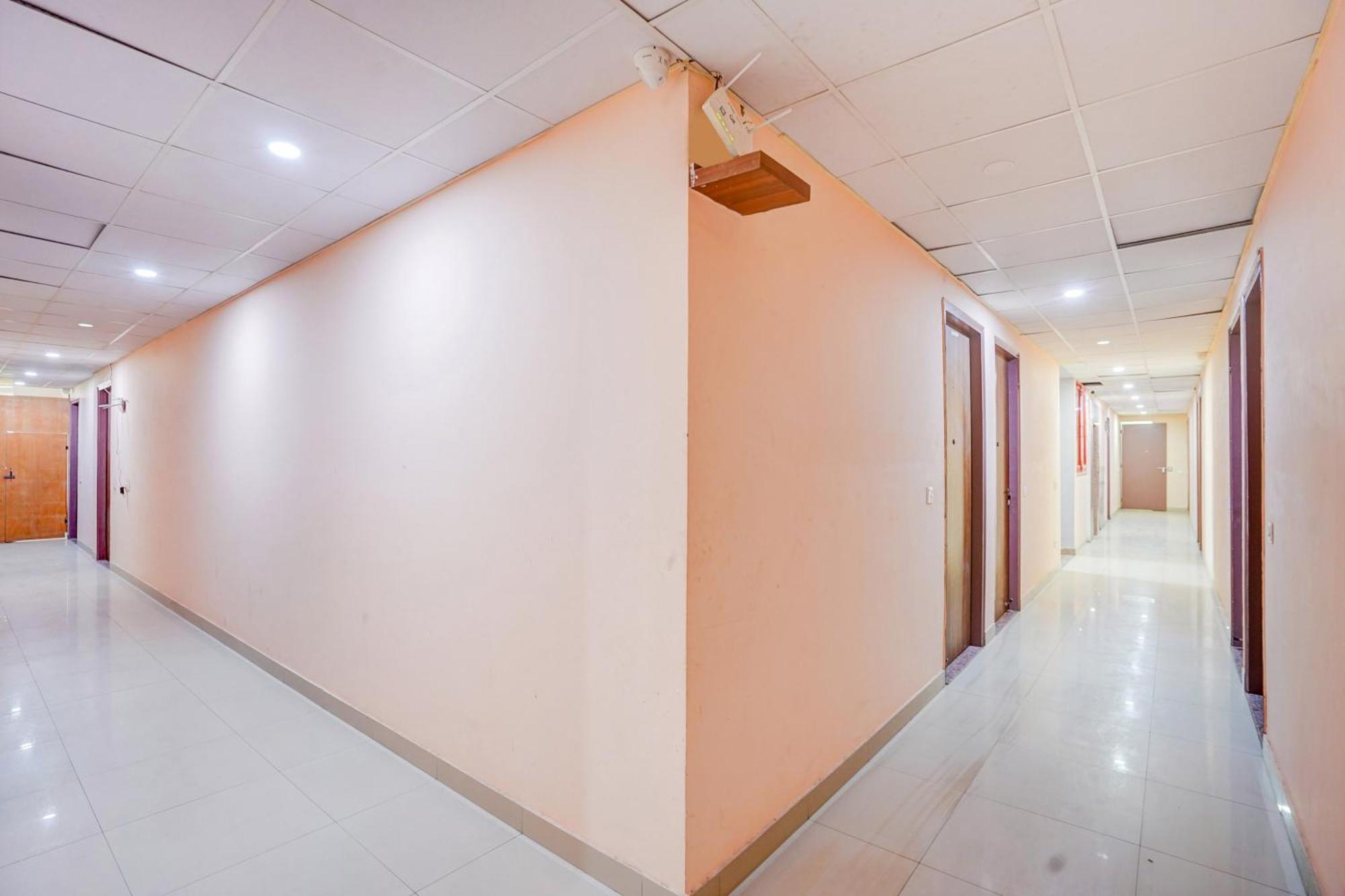 Super Collection O Sector 104 Noida Hotel Exterior foto